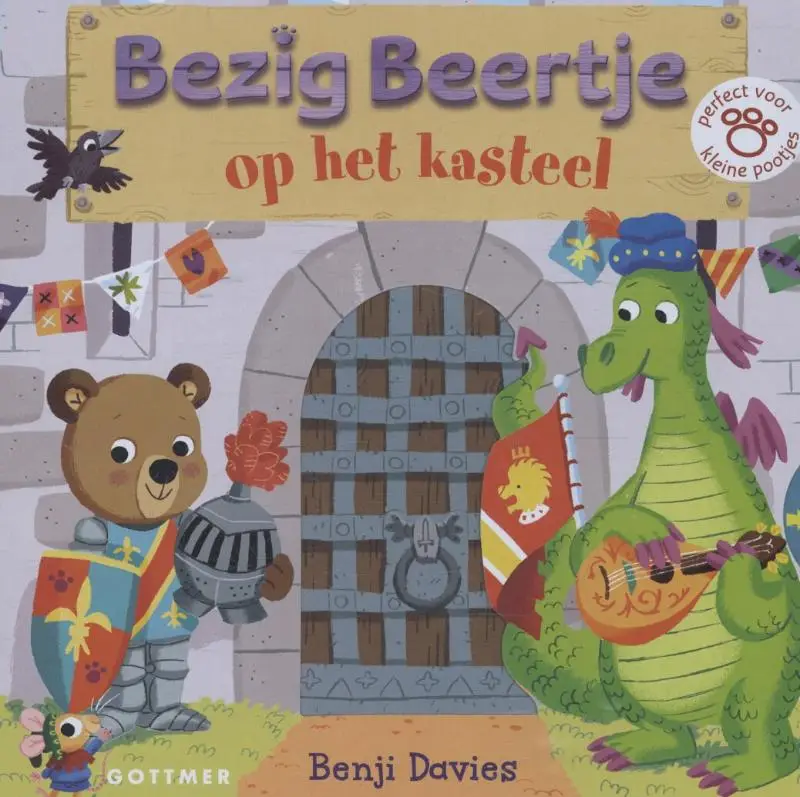 Bezig beertje op het kasteel
